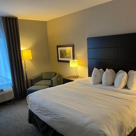 Wingate By Wyndham Altoona Downtown/Medical Center Hotel Екстериор снимка