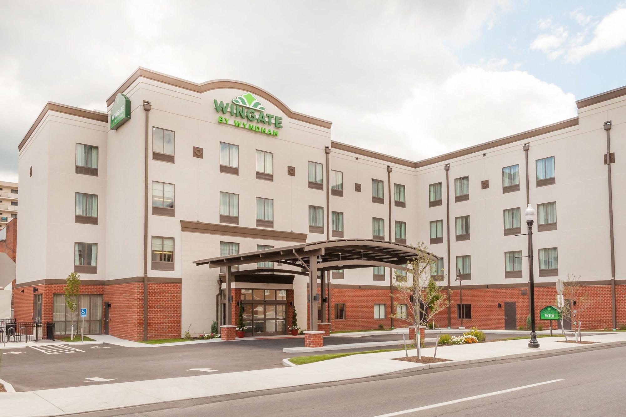 Wingate By Wyndham Altoona Downtown/Medical Center Hotel Екстериор снимка